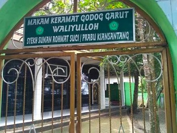 Alkisah Prabu Kian Santang Dan Petilasan Makam Godog Lokasi Ziarah Laduni Layanan Digital Untuk Negeri